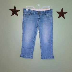 American eagle capris